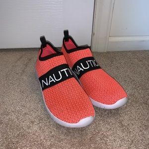 Pink no lace sneakers